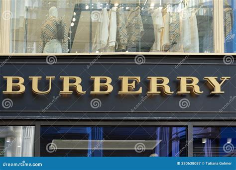 burberry clothing manufacturers